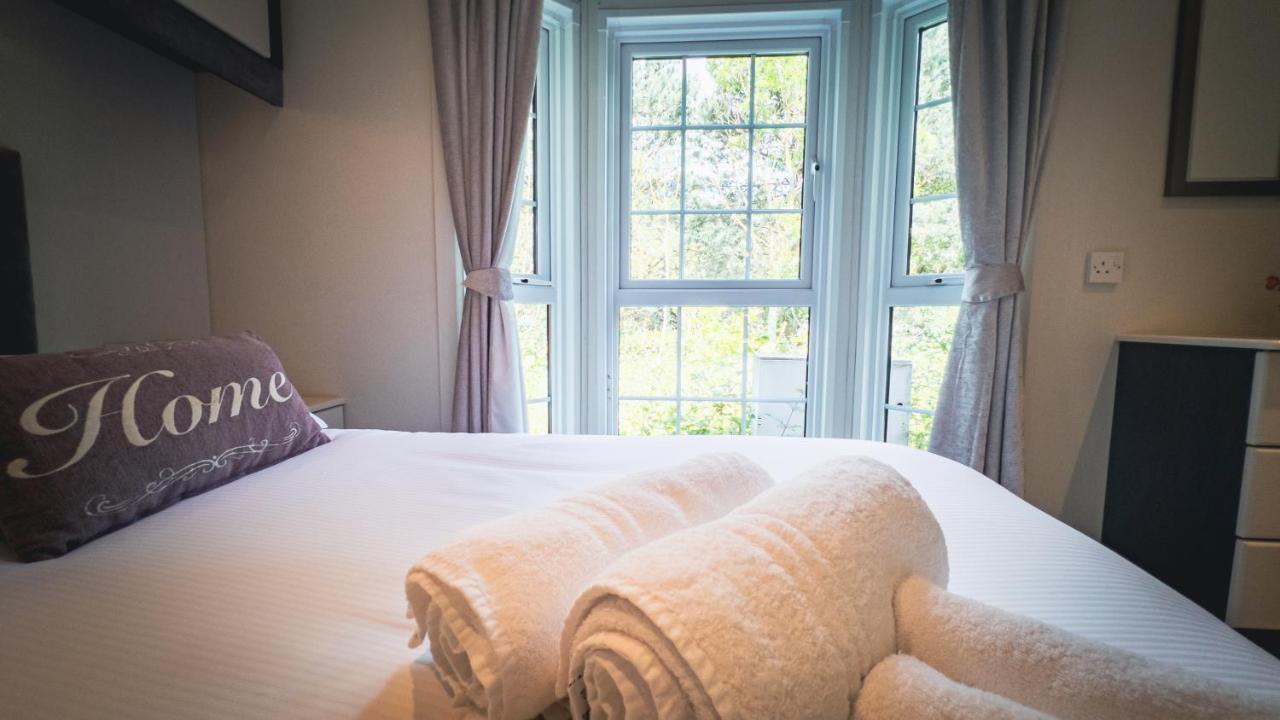 Angie'S Haven, Superb 2 Bedroom Lodge With Hot Tub - Sleeps 6 - Felmoor Park Morpeth Kültér fotó